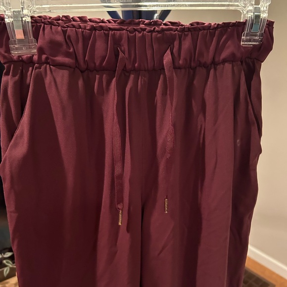 Lululemon keep moving joggers in excellent condition - Picture 14 of 16